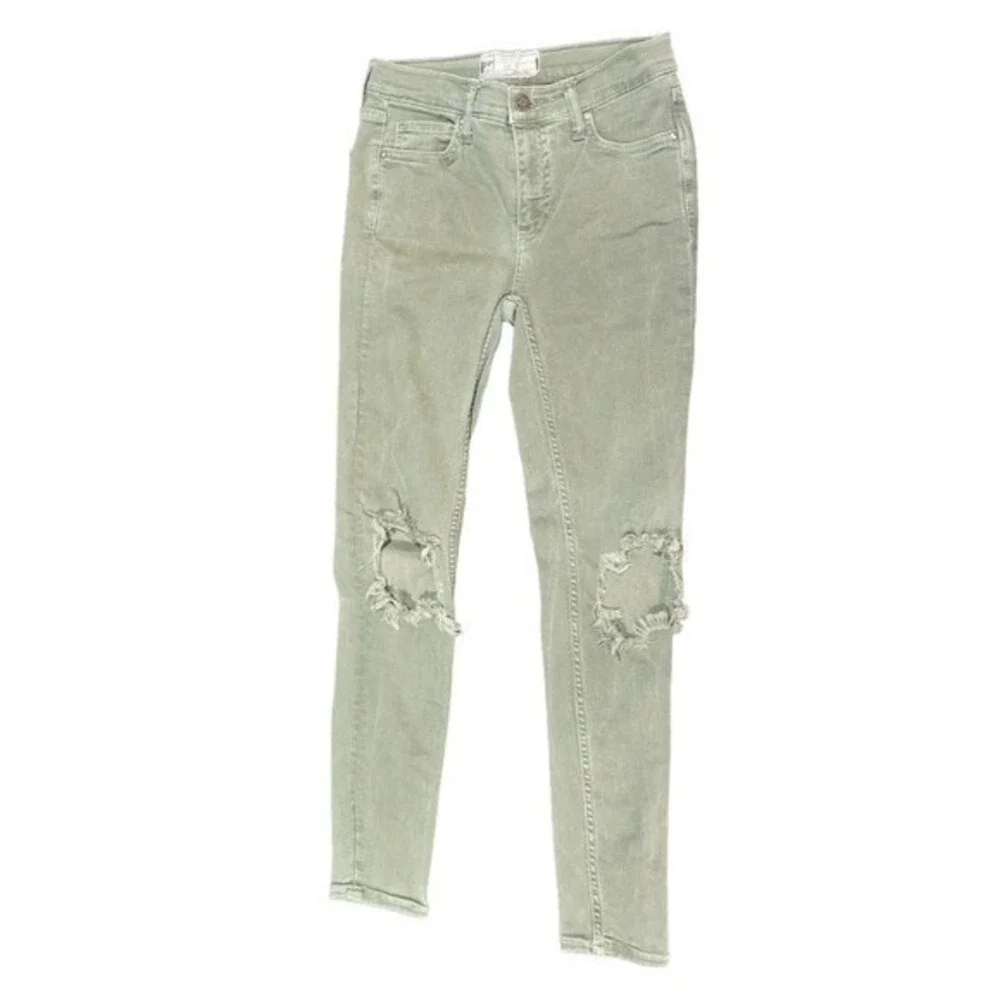 Free People Sage Green Distressed Skinny Jeans Blown Out‎ Knee Size 25 High Rise